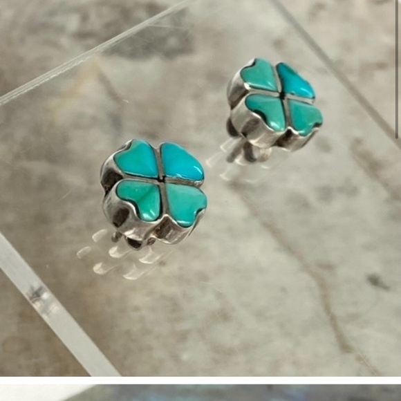 Sterling Silver 925 Dainty Turquoise Inlay Four Leaf Clover Flower Stud Earrings - Picture 13 of 15